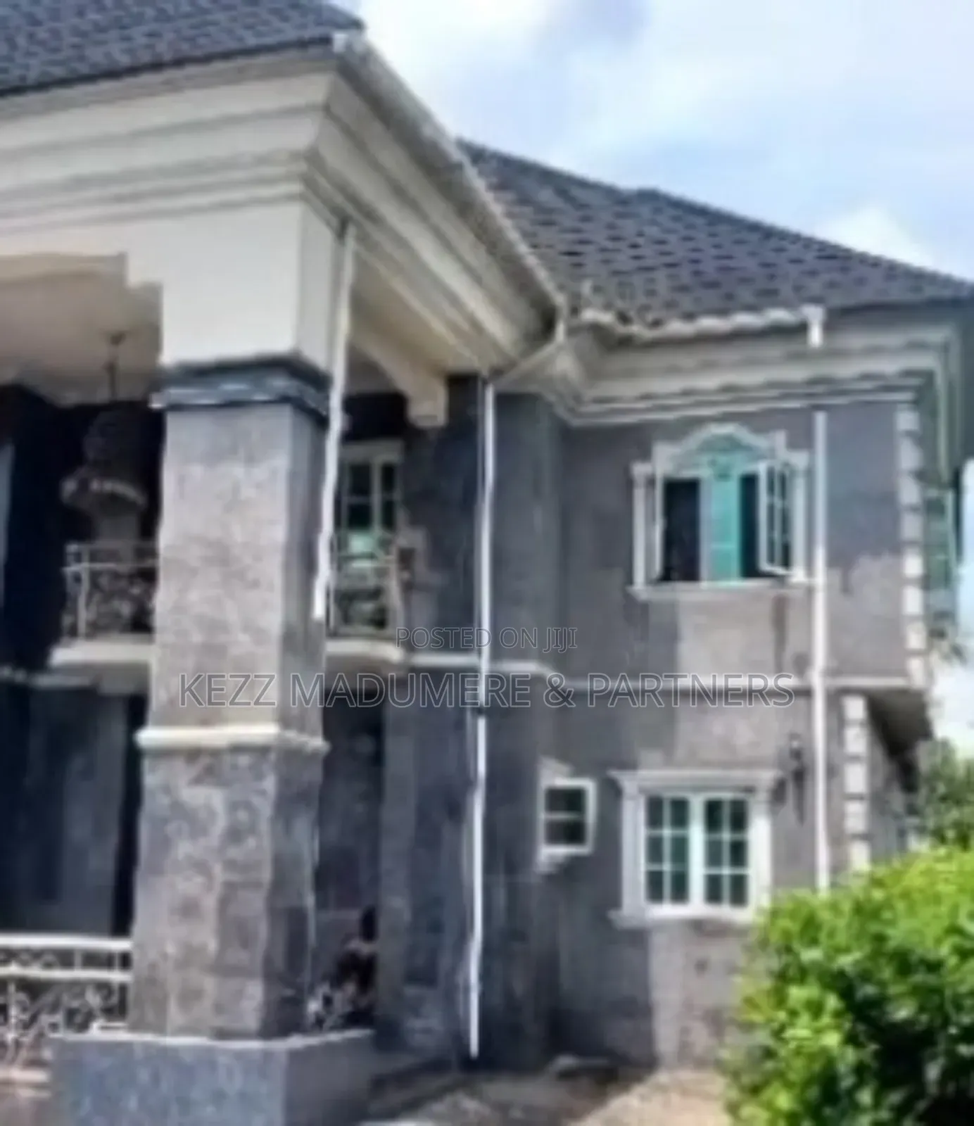 6bdrm Duplex in Mcc , Aba ,Abia for sale