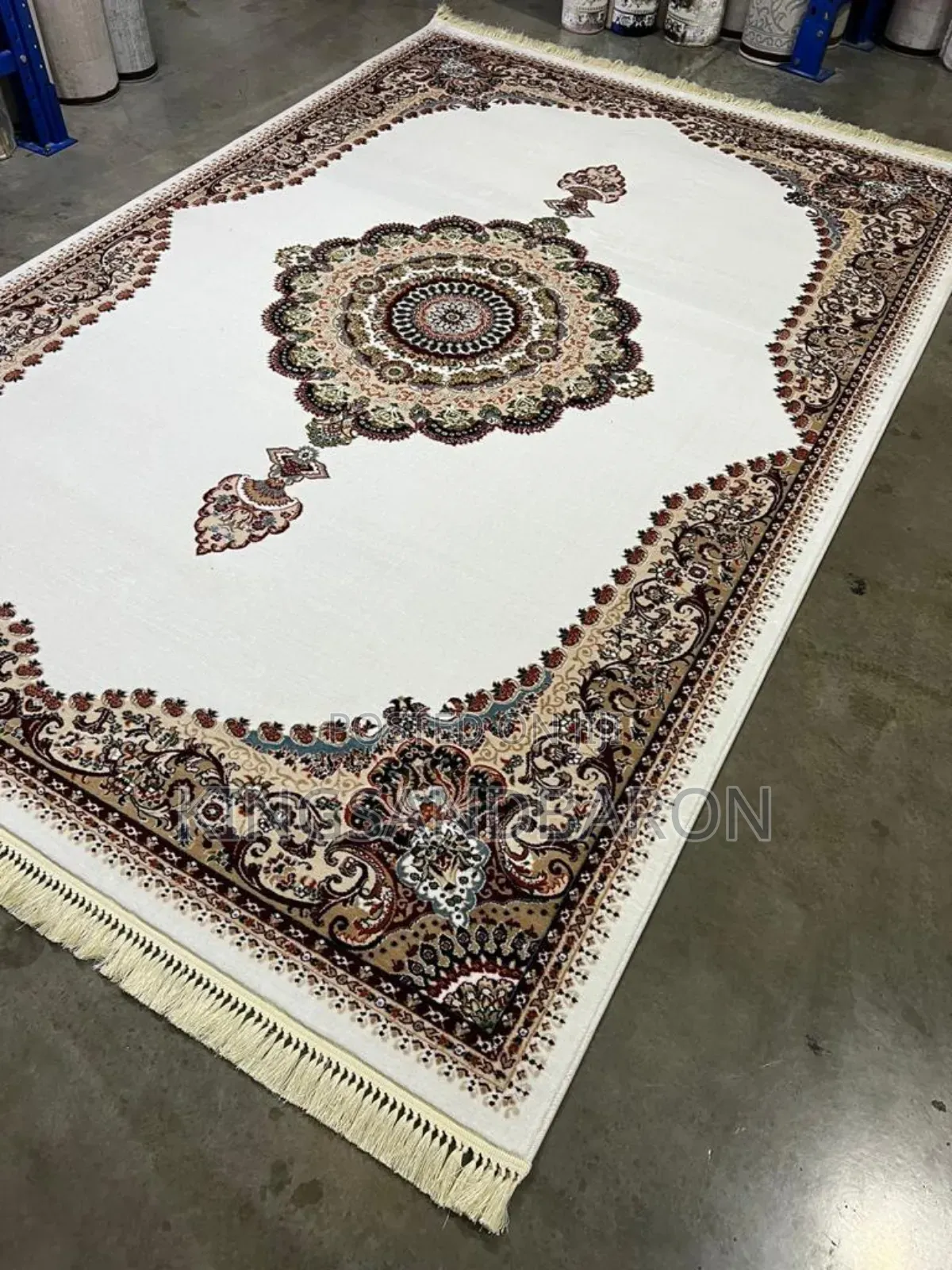 5x7fts Cream/Wine/Arabian Center Rugs