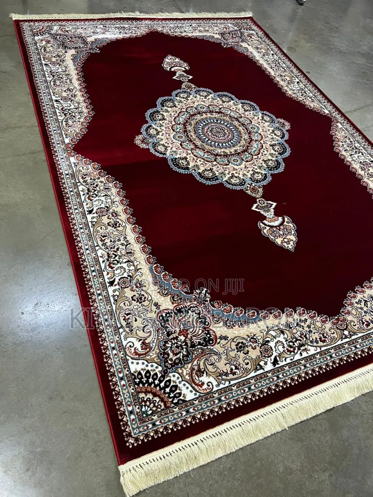 5x7fts Cream/Wine/Arabian Center Rugs