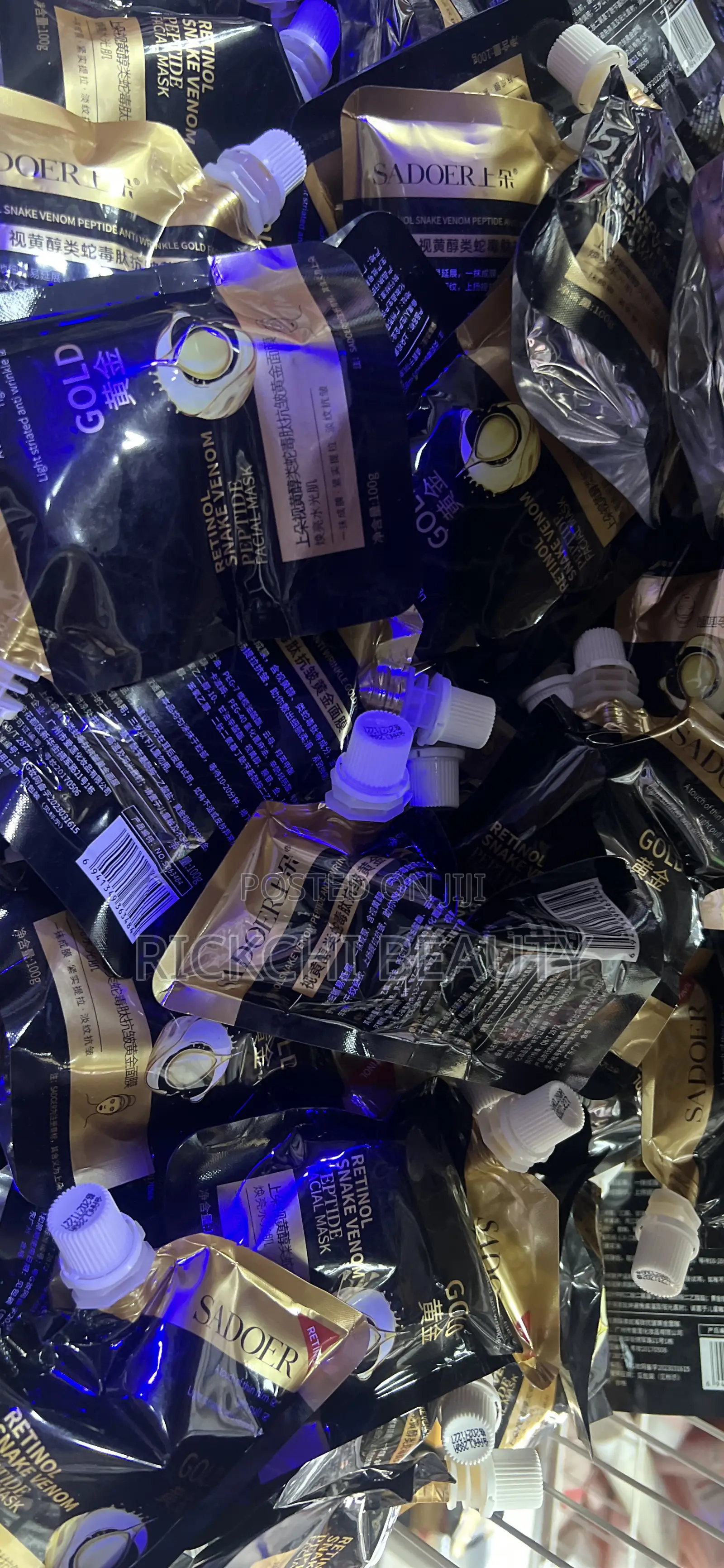Sadoer Retinol Snake Venom Facial Mask