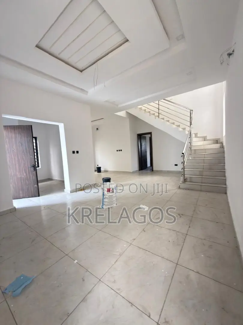 4bdrm Duplex in Orchid, Chevron for sale
