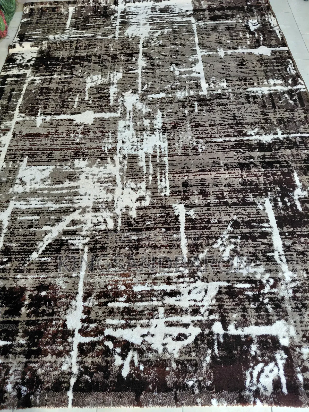 7x10fts Brown and Cream Turkey Center Rug