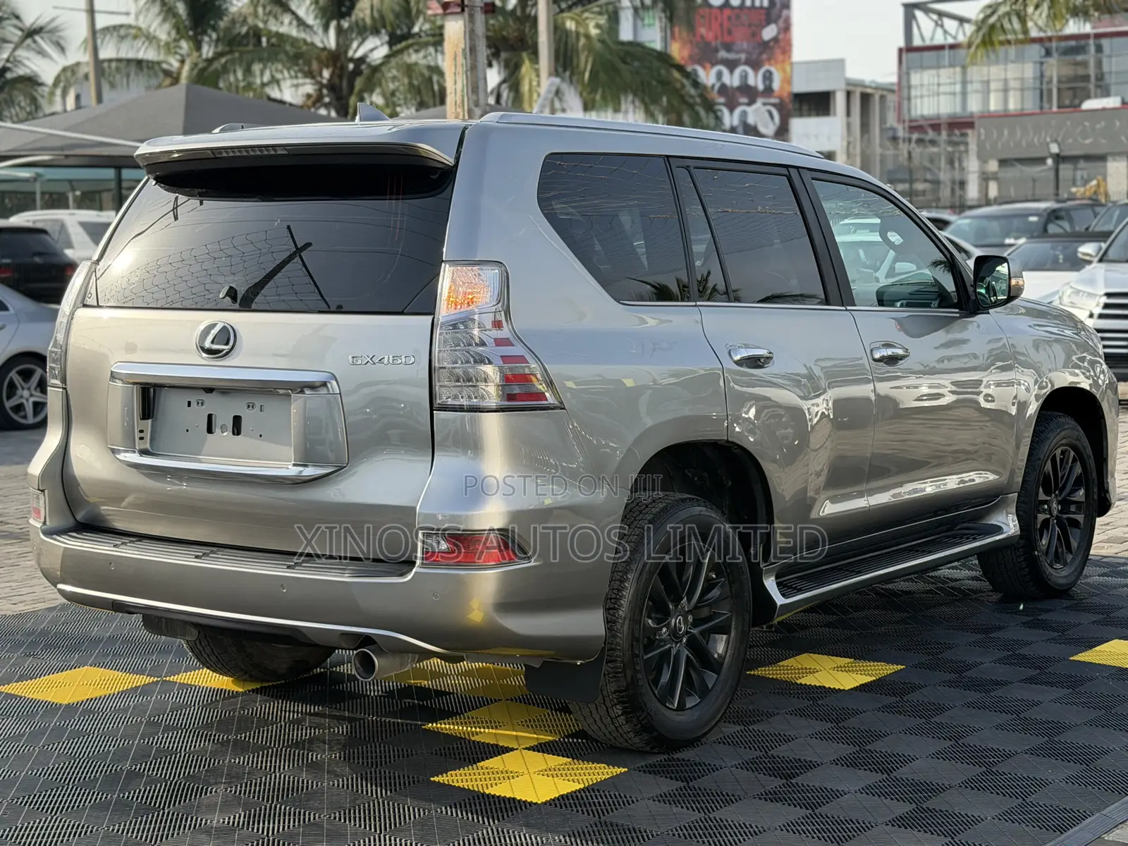 Lexus GX 460 AWD 2022 Gold