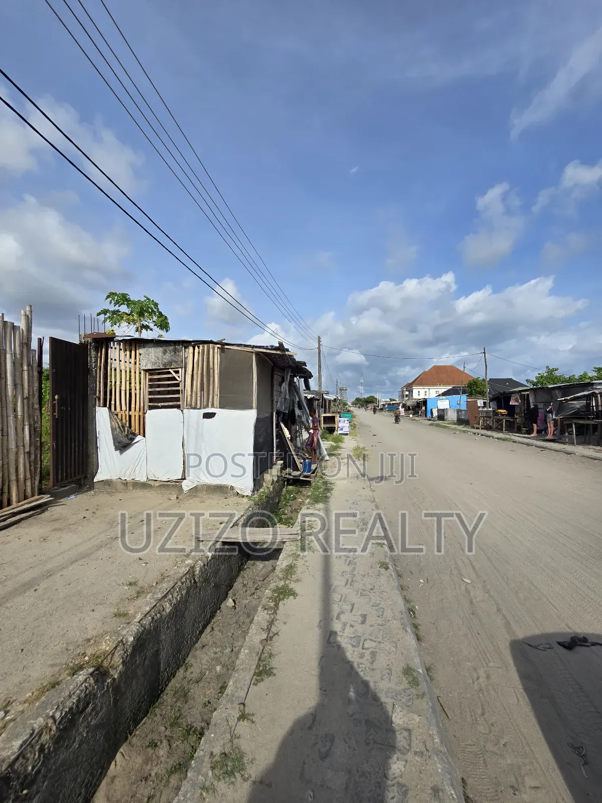 Corner Piece Dryland in Abijo Gra