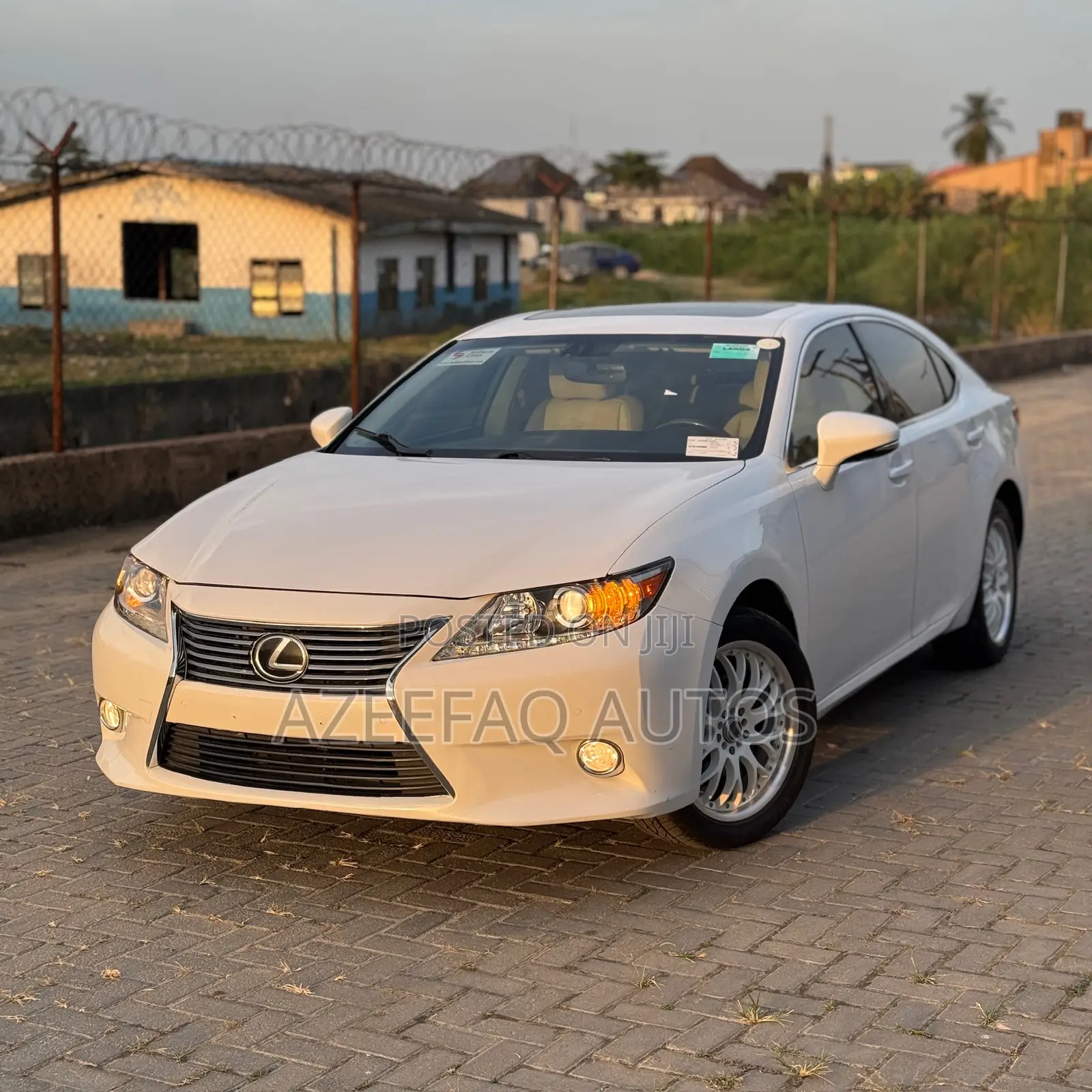 Lexus ES 350 FWD 2015 White