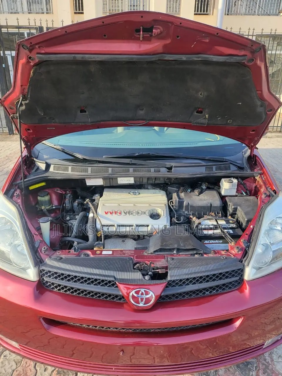 Toyota Sienna 2005 Red