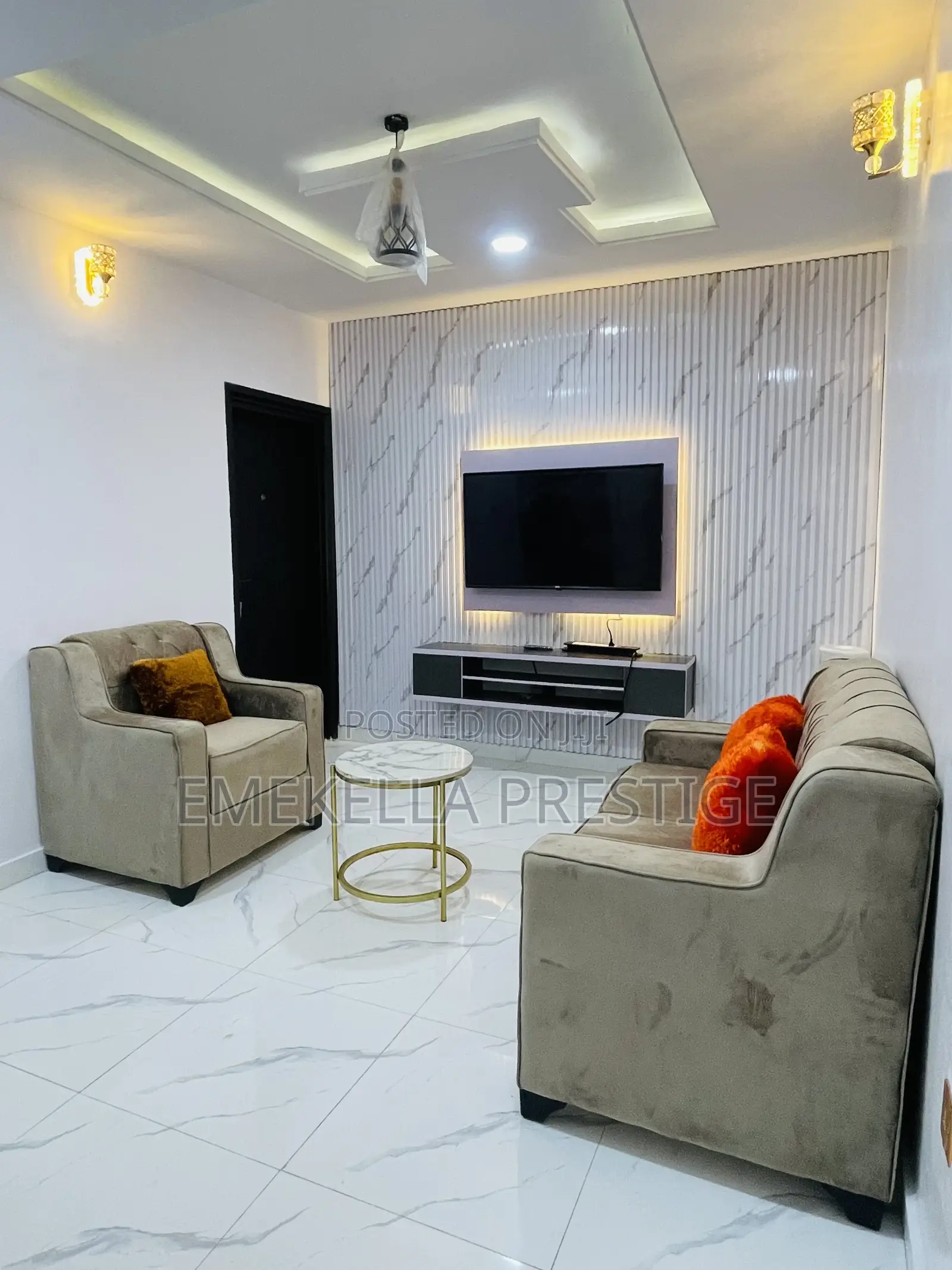1 Bedroom Room Apartment