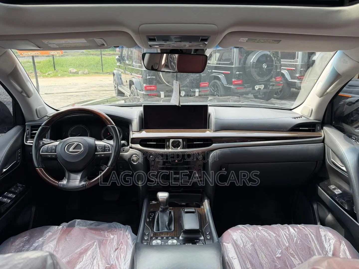 Lexus LX 570 (5 seats) AWD 2019 Black