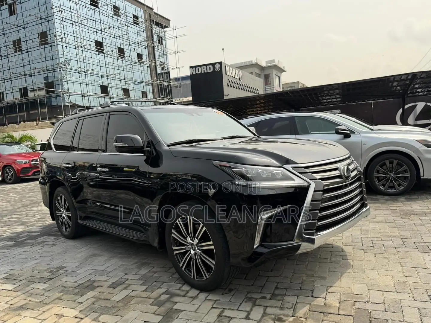 Lexus LX 570 (5 seats) AWD 2019 Black