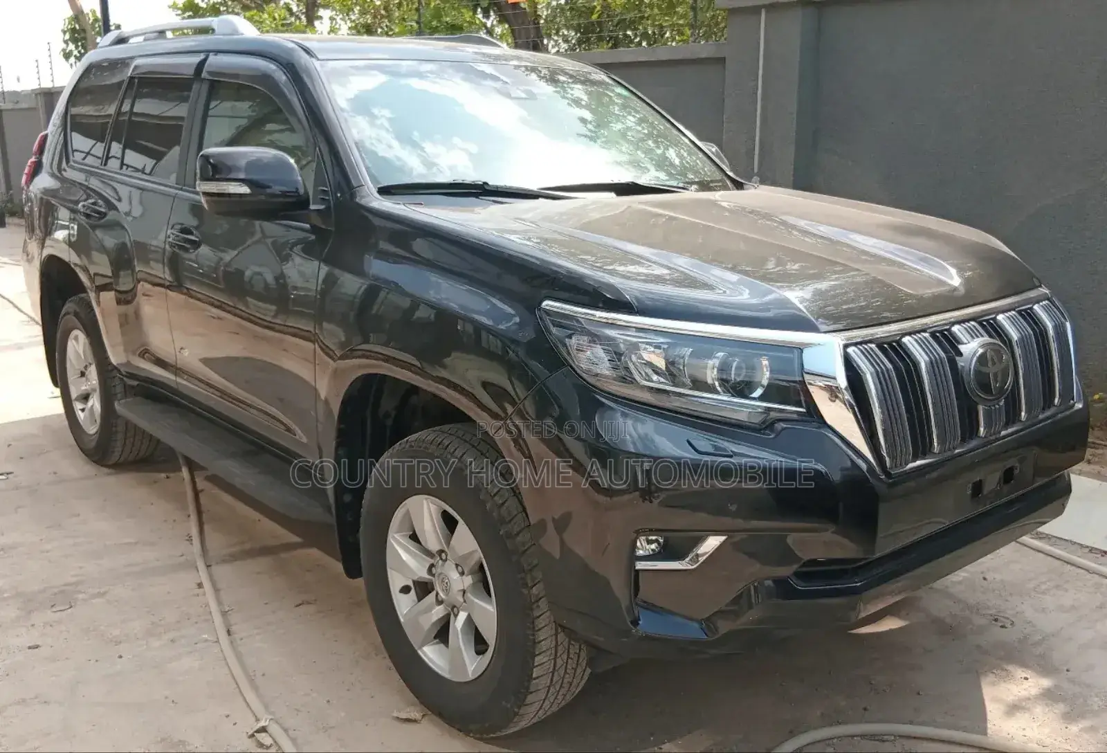 Toyota Land Cruiser Prado 2.7 2023 Black