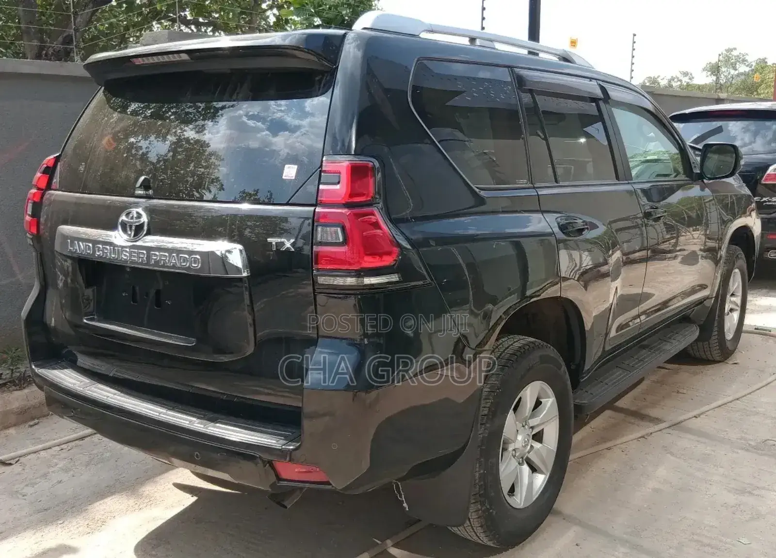 Toyota Land Cruiser Prado 2.7 2023 Black