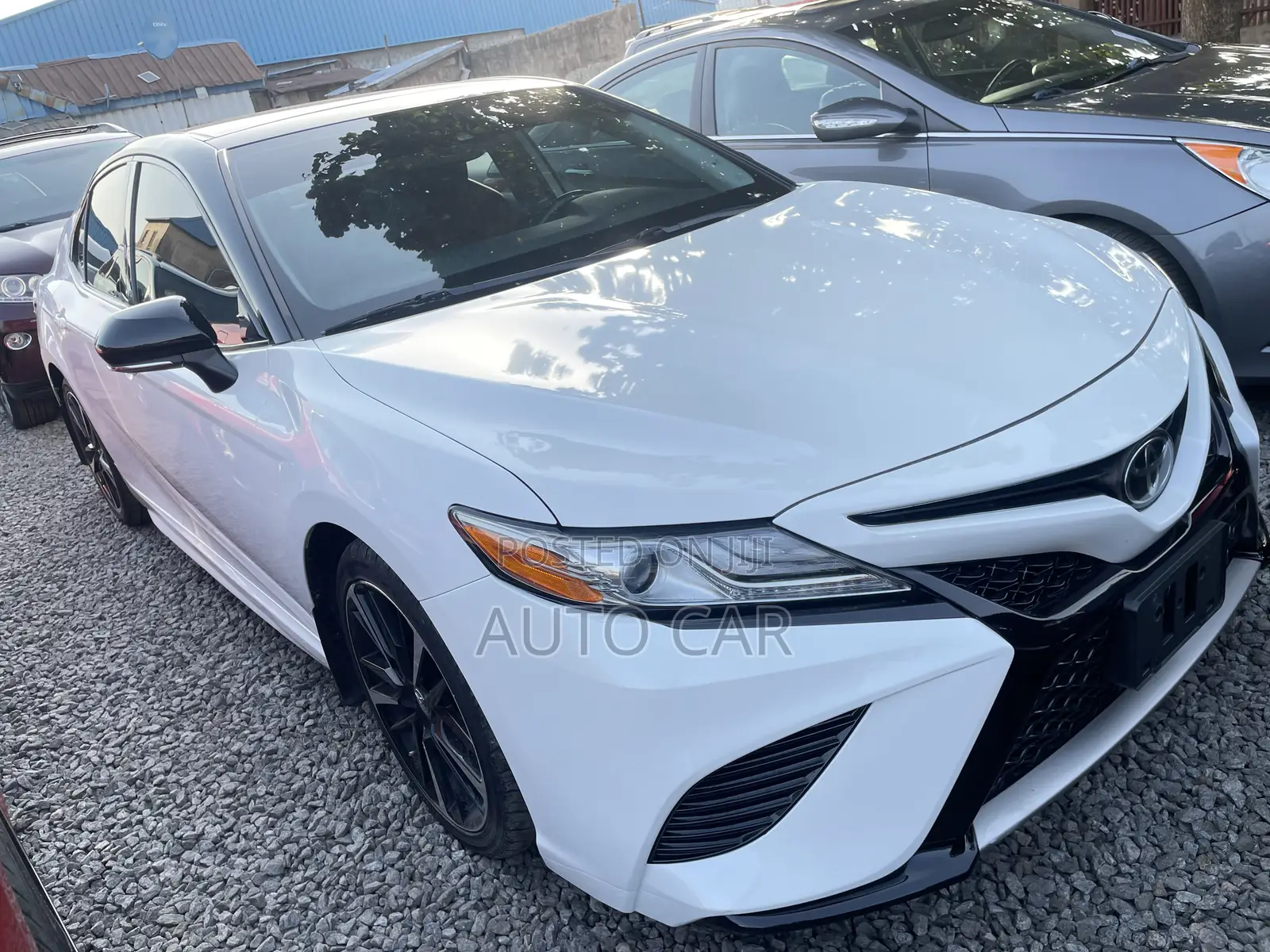 Toyota Camry XLE (2.5L 4cyl 8A) 2019 White