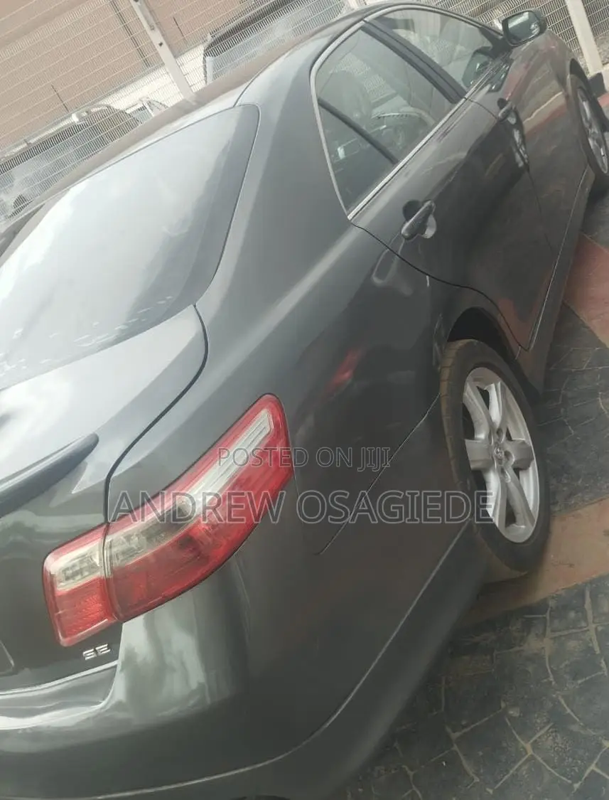 Toyota Camry 2.4 SE 2008 Gray