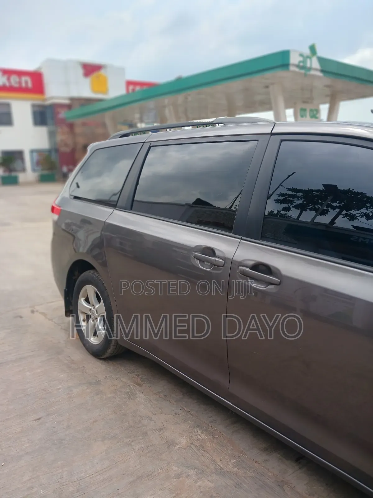 Toyota Sienna LE FWD 8-Passenger 2013 Gray