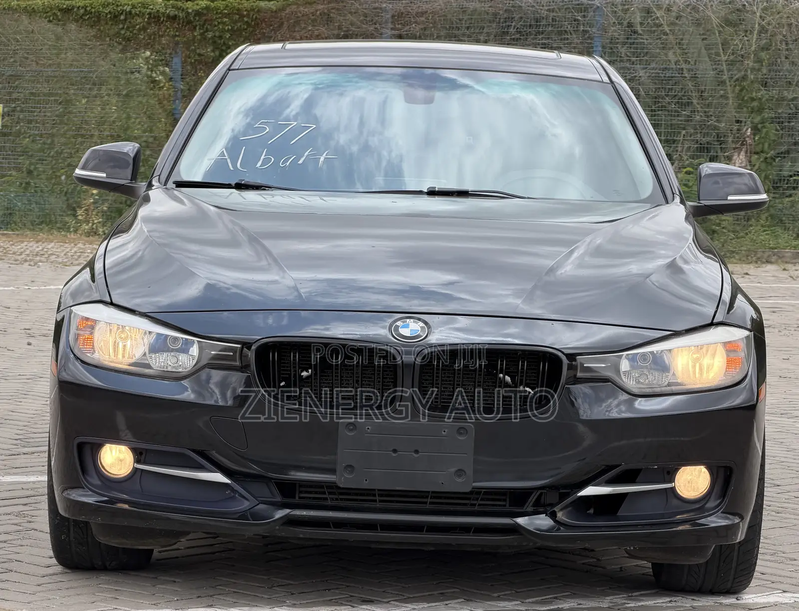 BMW 320i Sedan RWD 2015 Black