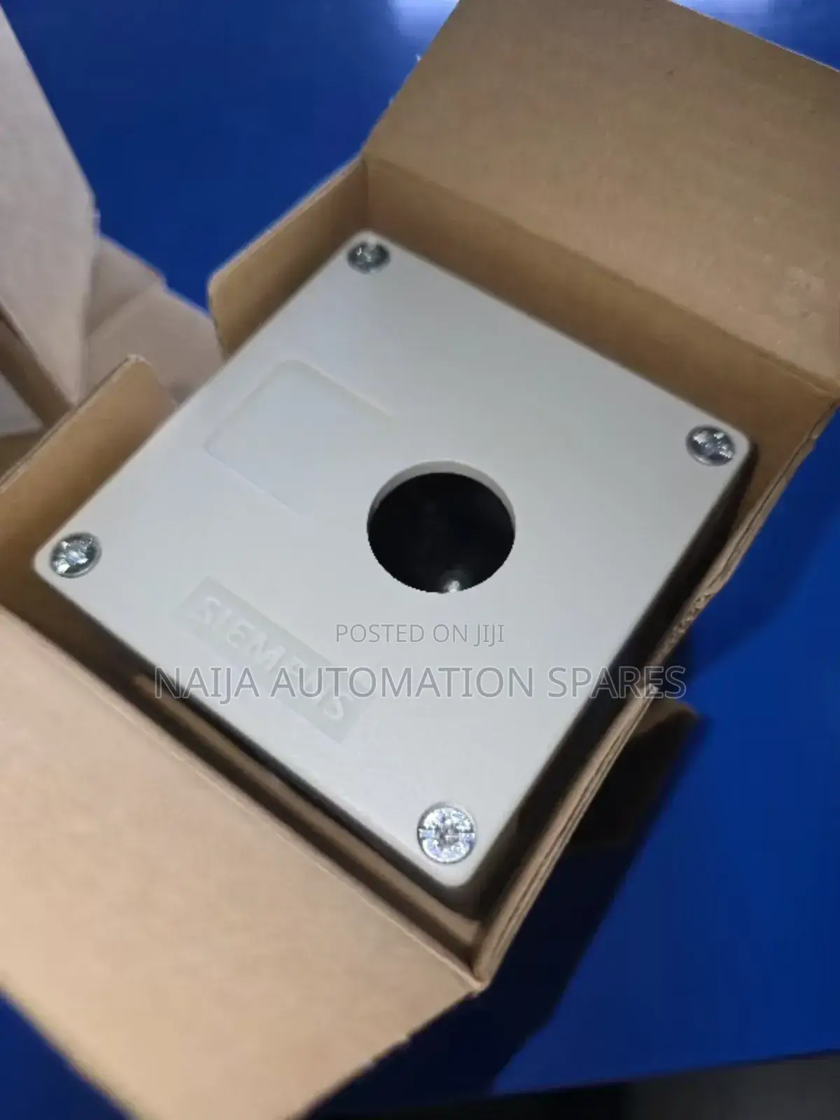 3su1801-0aa00-0ab1 | Siemens - Enclosure for Remote Controller 22mm