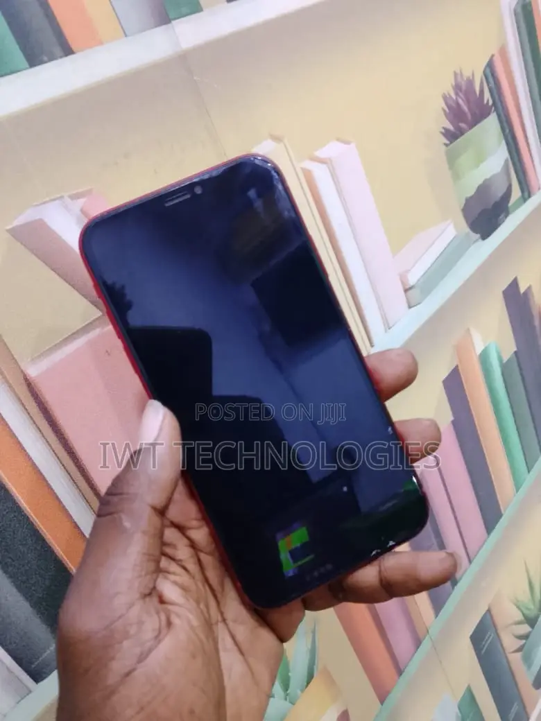 Apple iPhone XR 64 GB Red