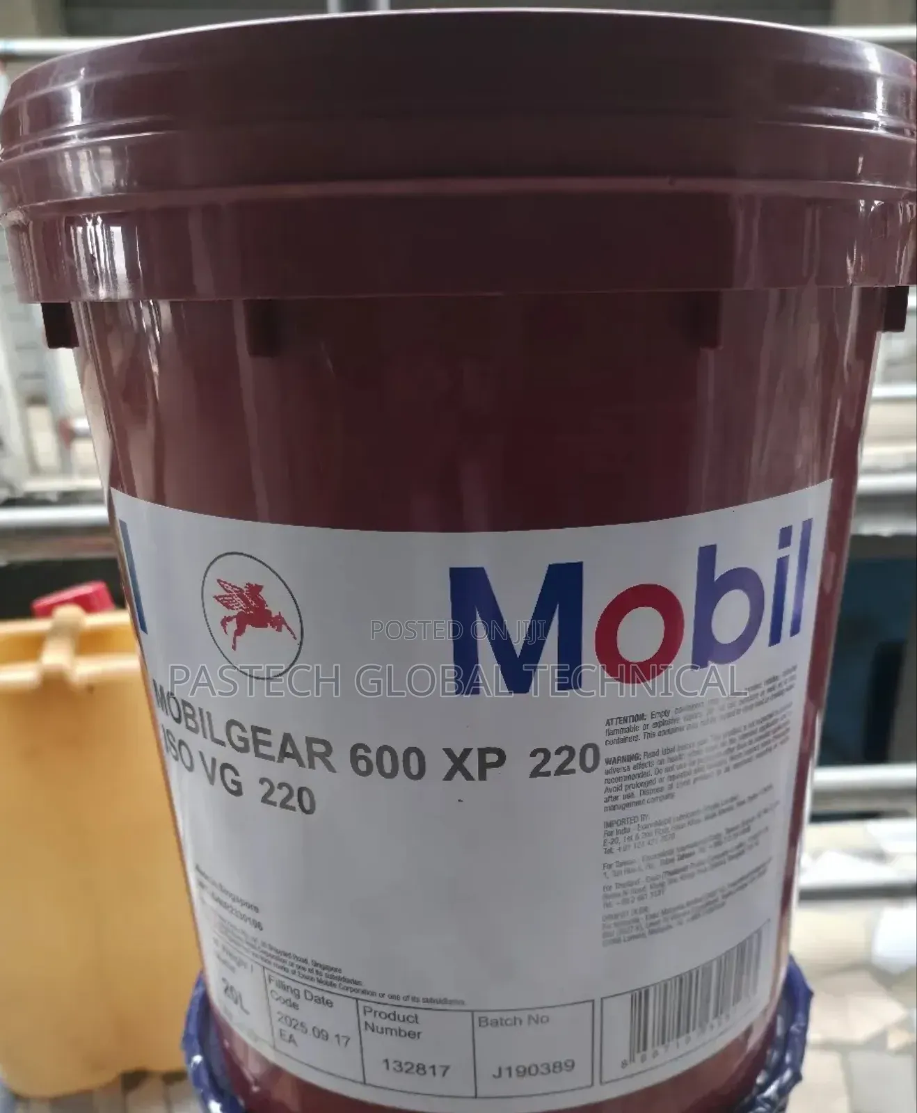 20-Liter Pail of Mobilgear 600 Xp 220 Industrial Gear Oil