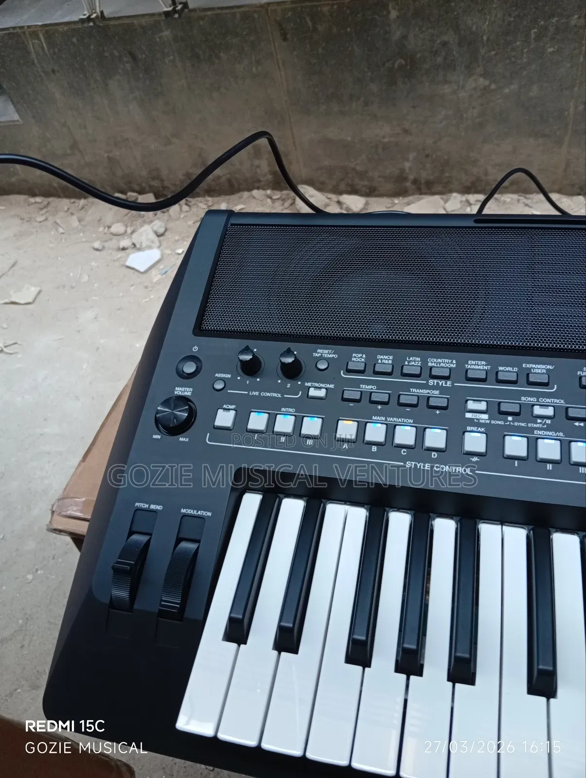 A Very High Quality Yamaha Keyboard PRS Sx 600 With Amazing Sound