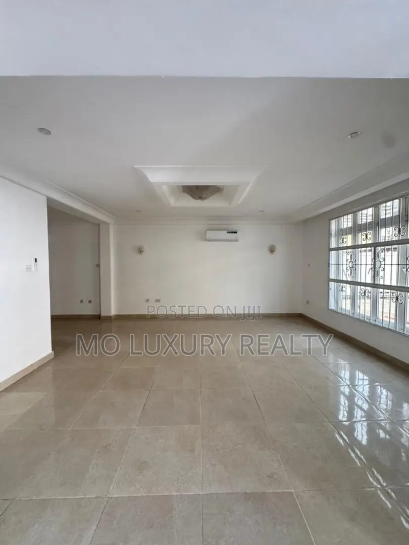5bdrm Duplex in Banana Island for rent