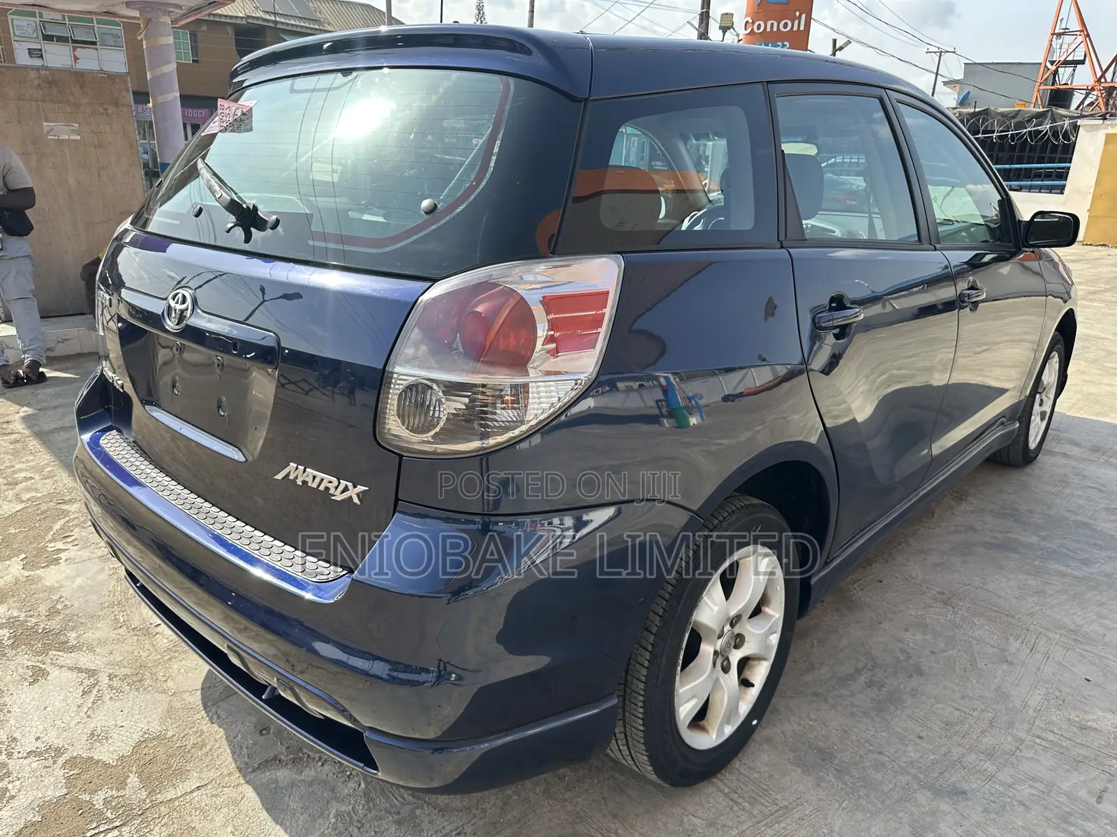 Toyota Matrix XRS Hatchback FWD (1.8L 4cyl 6M) 2006 Blue