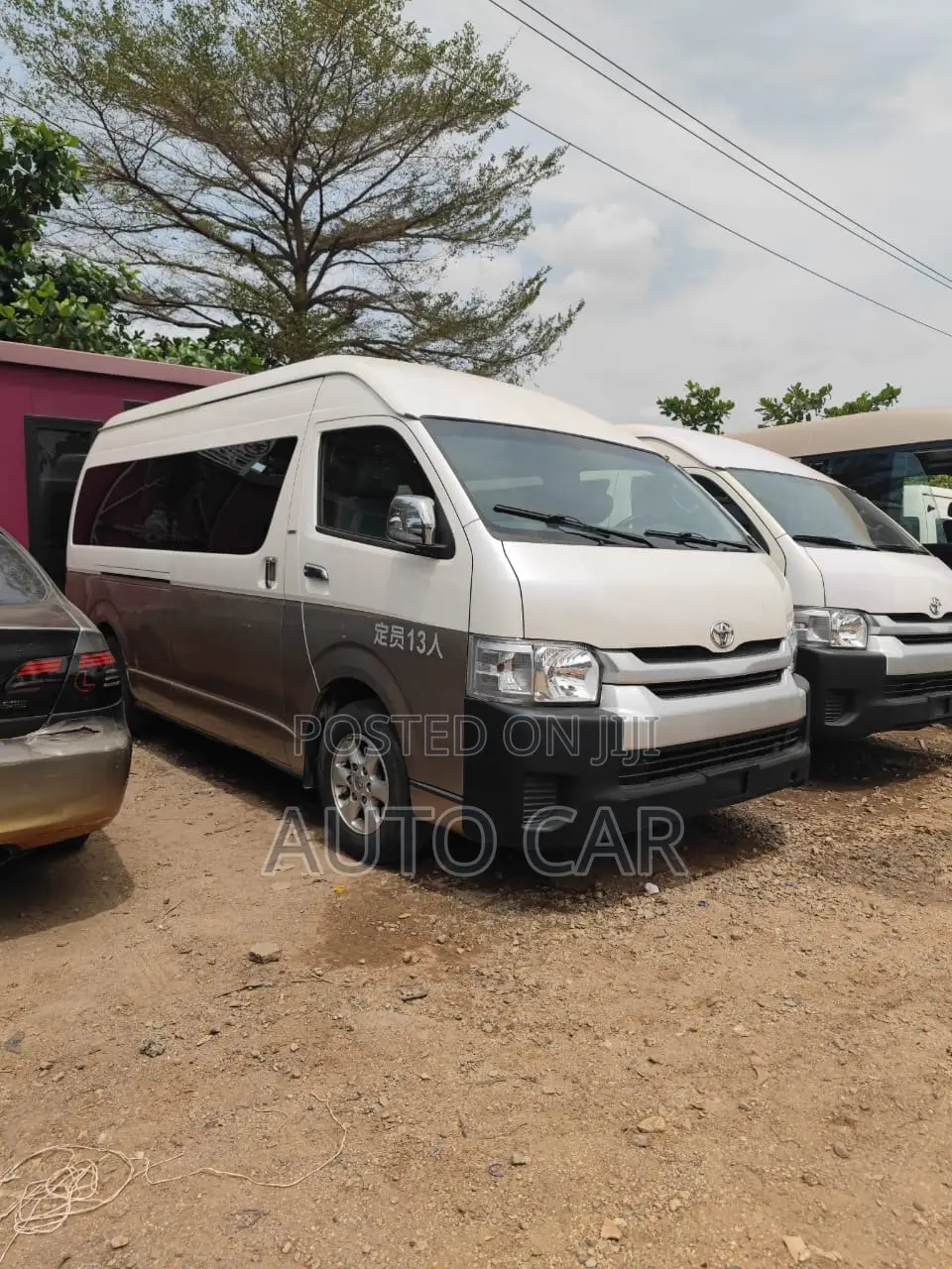 Toyota HiAce 2013 White
