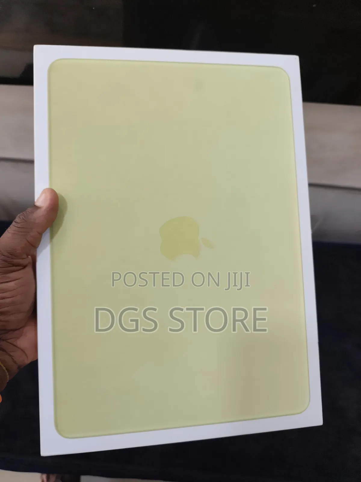 New Laptop Apple MacBook 8GB SSD 512GB