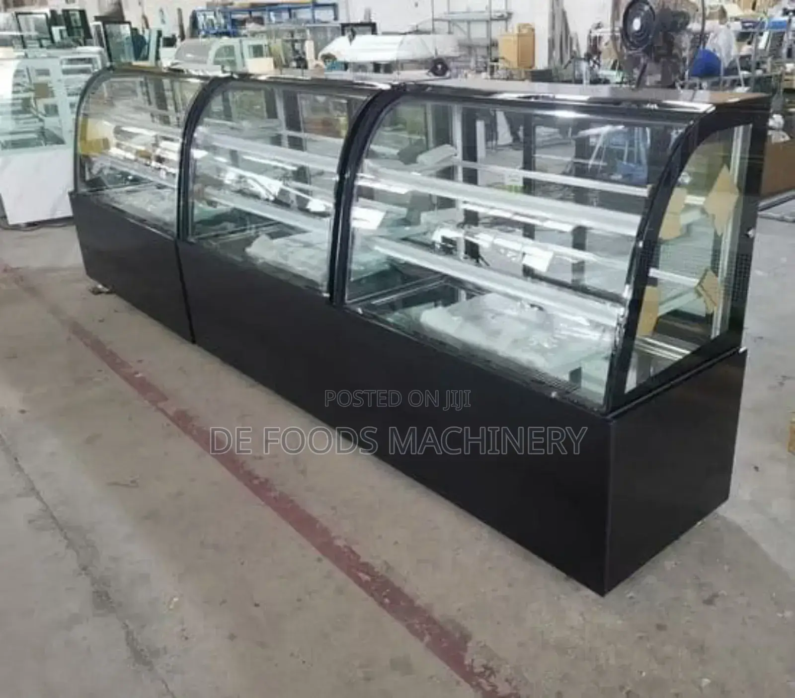 Curved Glass Cake Display Chiller
