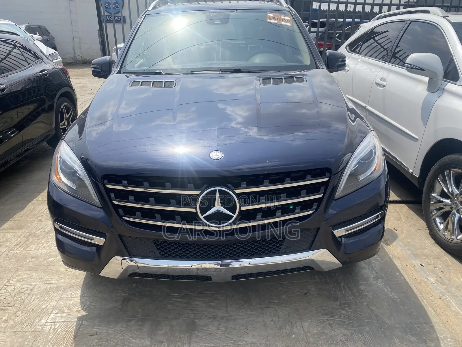 Mercedes-Benz M Class ML350 4MATIC 4dr SUV AWD (3.5L 6cyl 7A) 2014 Blue