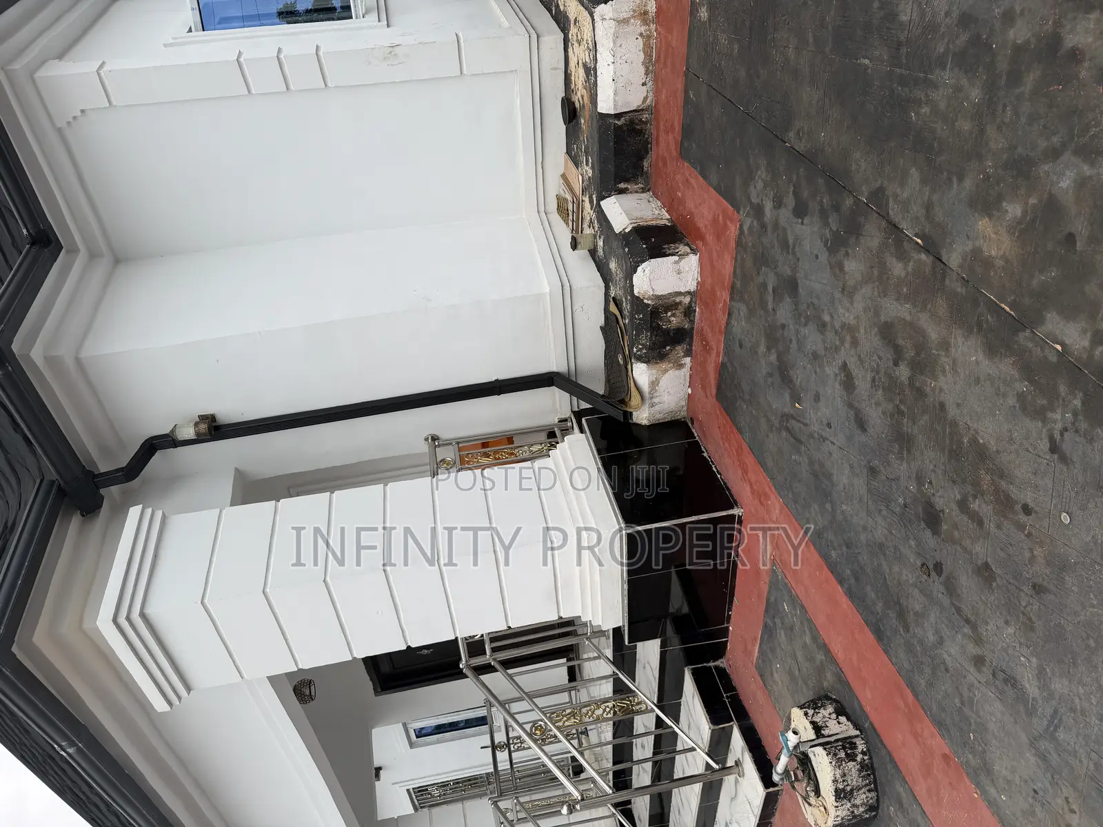 3bdrm Block of Flats in Obey, Benin City for sale