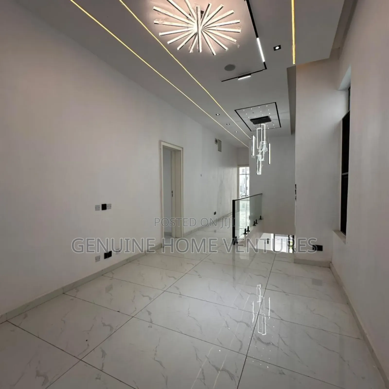 5bdrm Duplex in Orchid, Chevron for sale