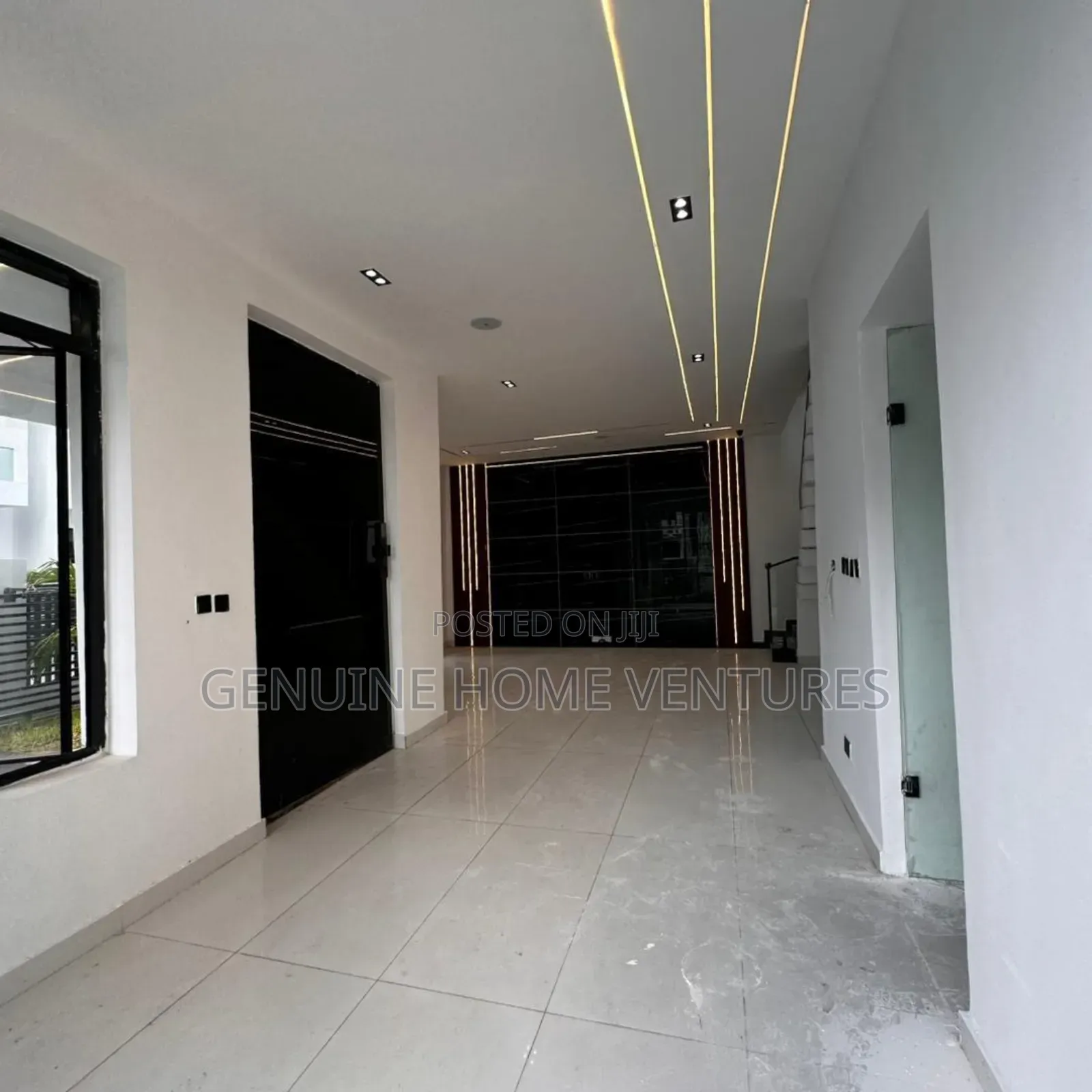 5bdrm Duplex in Orchid, Chevron for sale