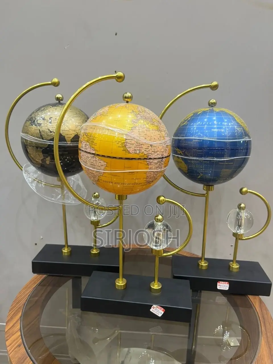 Modern Light Luxury Gold Metal Crystal Globe