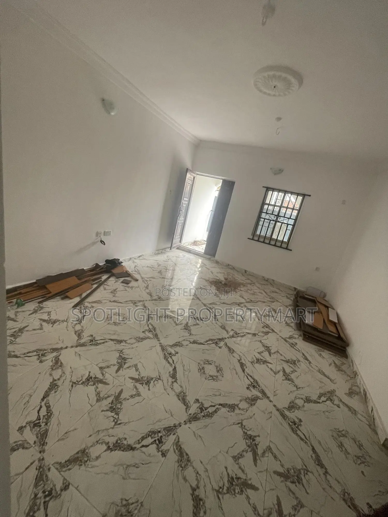 2bdrm Apartment in Tony, Iba / Ojo for rent