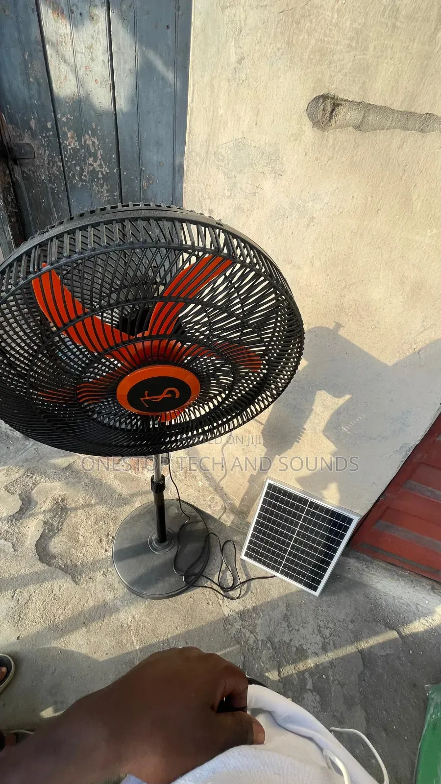 Solitec 18" Rechargeable Solar Stand Fan - Dual Charging Usb Port