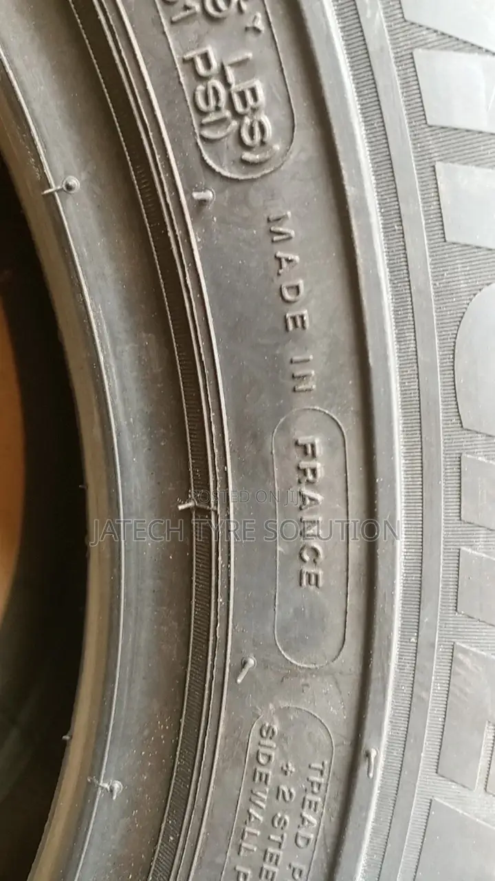 225/70/16 Michelin