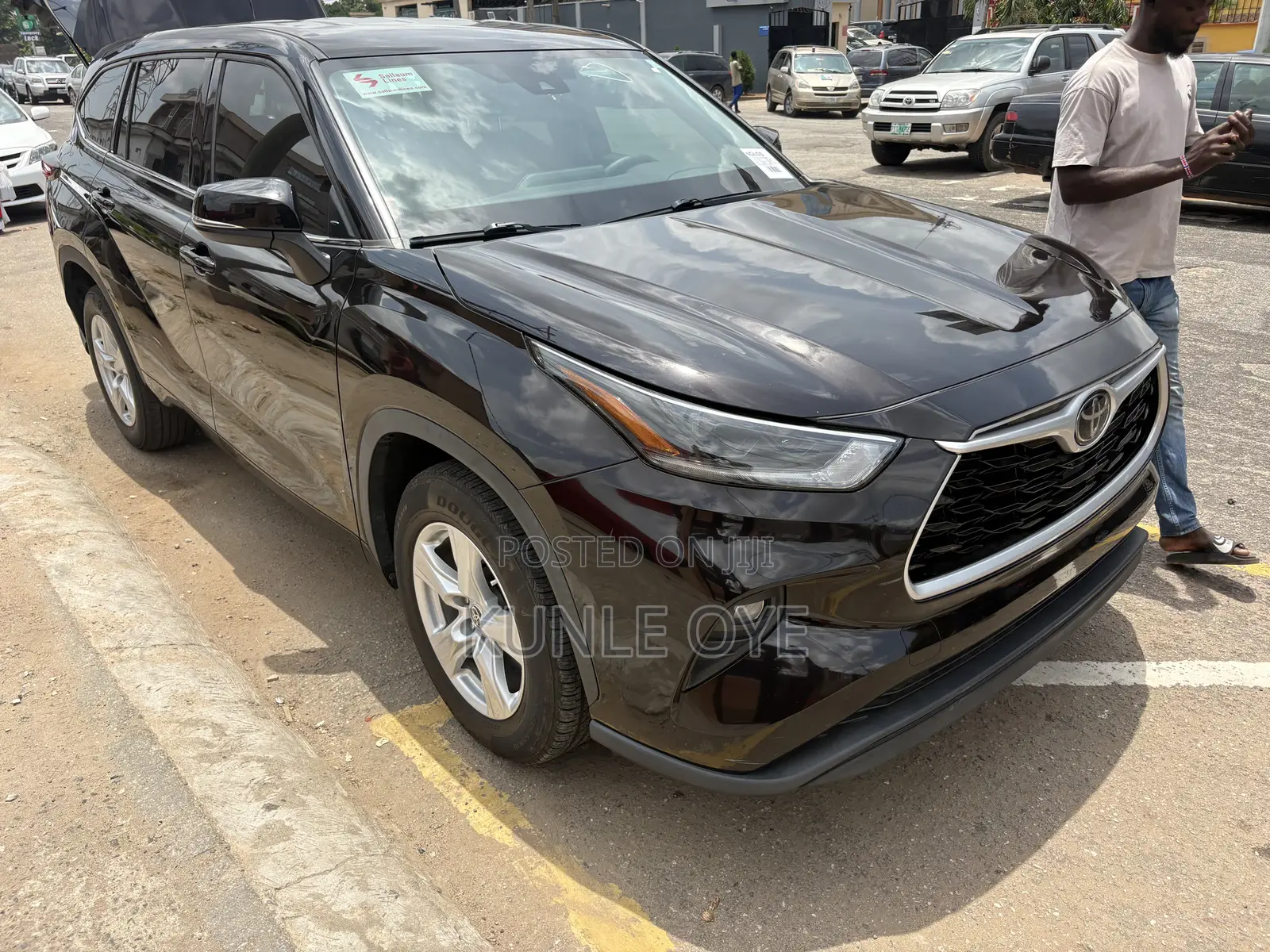 Toyota Highlander XLE 2021 Black