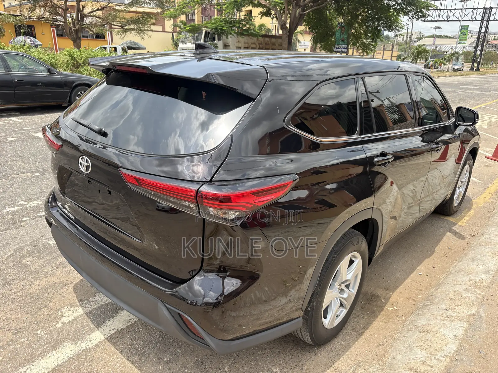 Toyota Highlander XLE 2021 Black