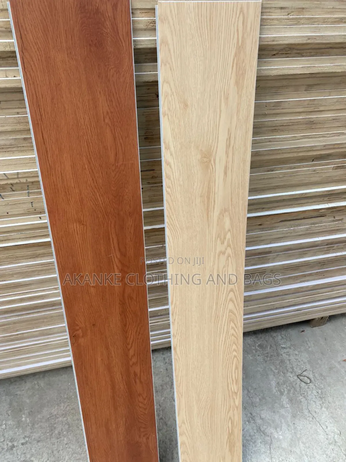 SPC Laminate Wooden Floor Waterproof Per SQM