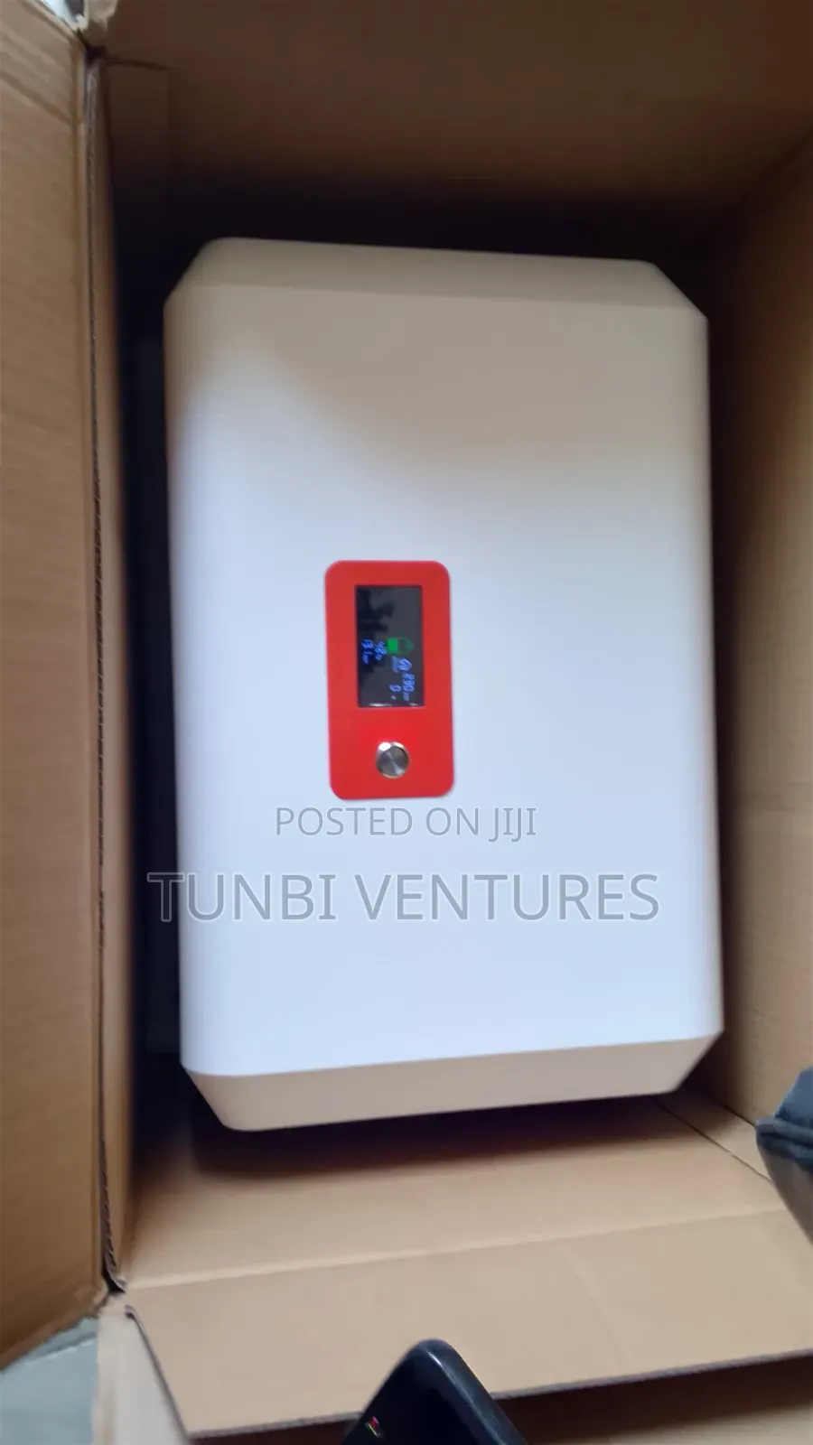 Cola 3600 Solar Generator