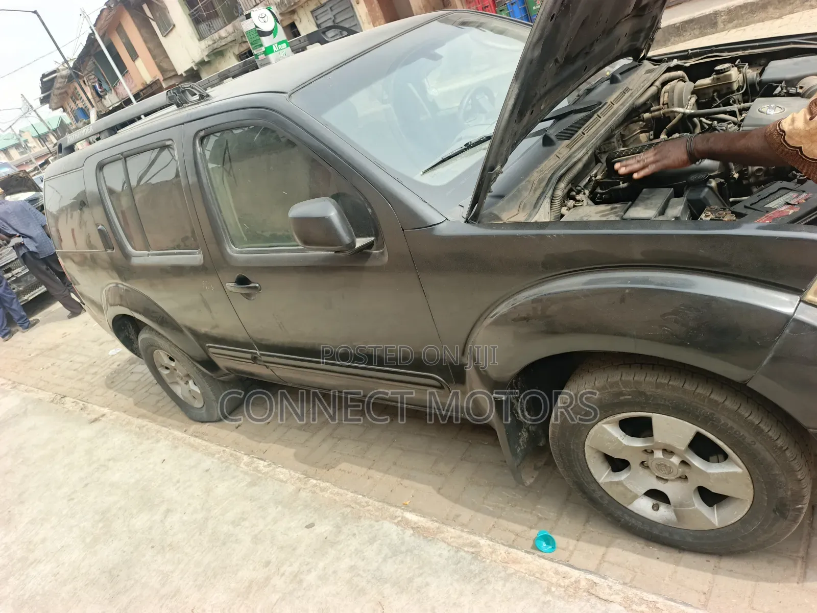 Nissan Pathfinder 2005 Black