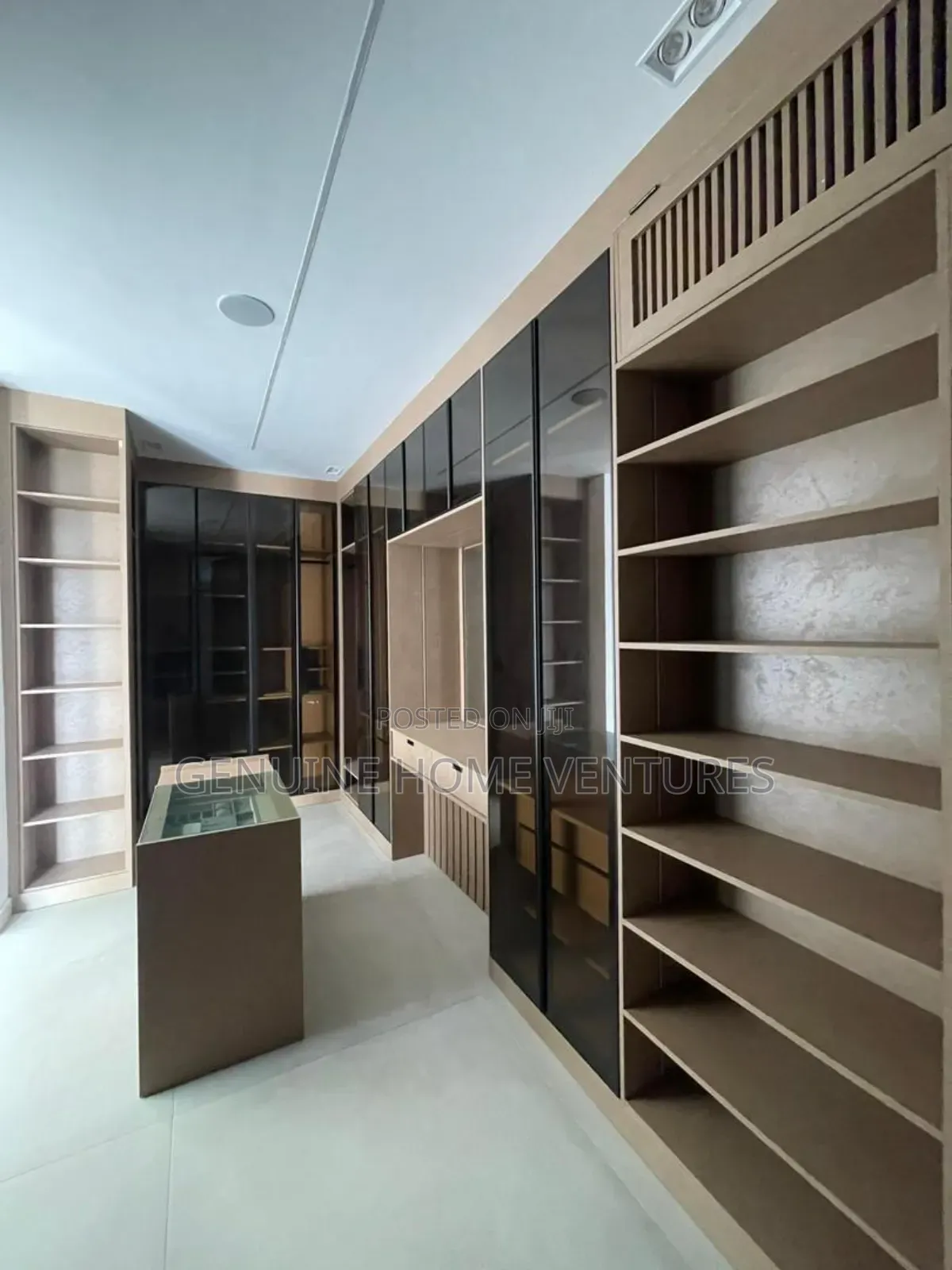 5bdrm Duplex in Lekki Phase One for sale
