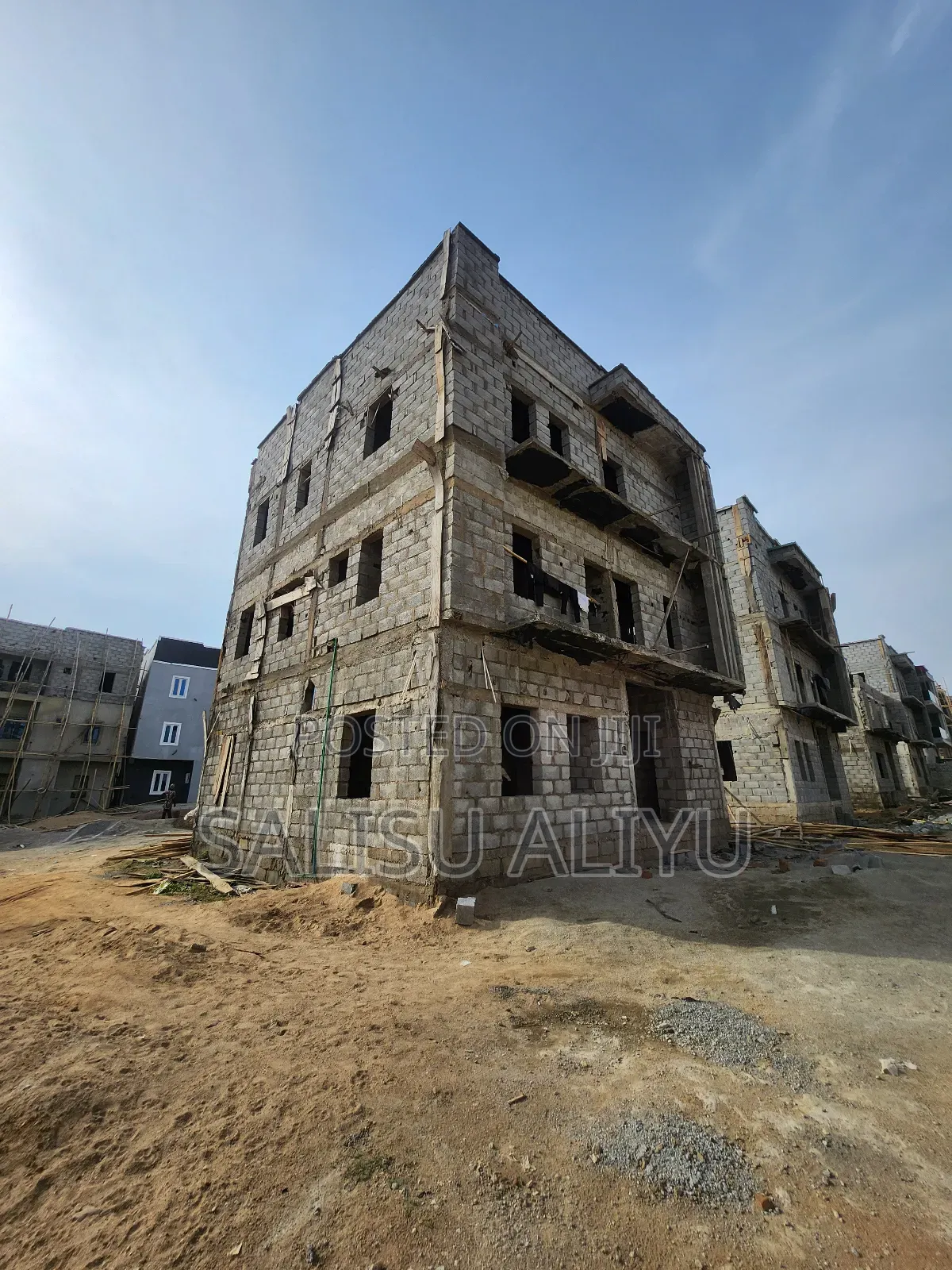 7bdrm Duplex in Dawaki for sale