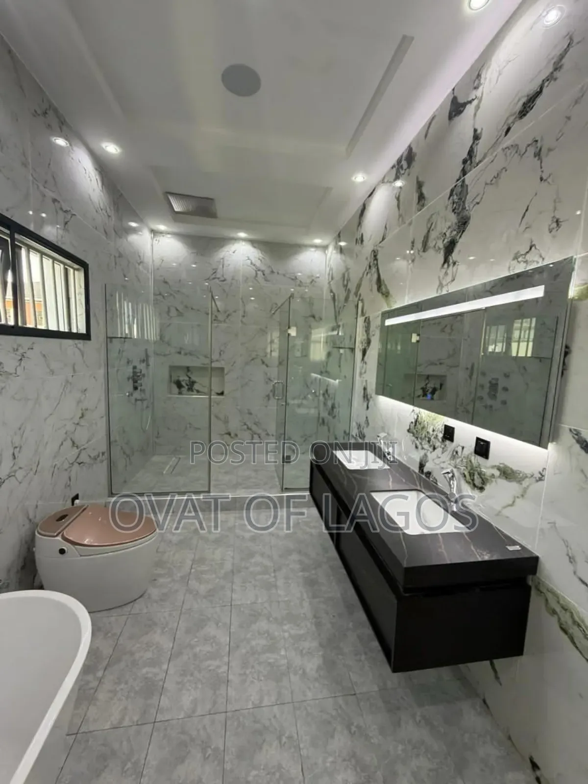 5bdrm Duplex in Lekki Phase 1 for sale