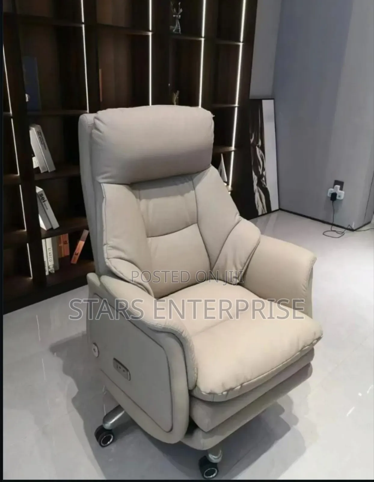 Single Recliner Sofa / Chair
