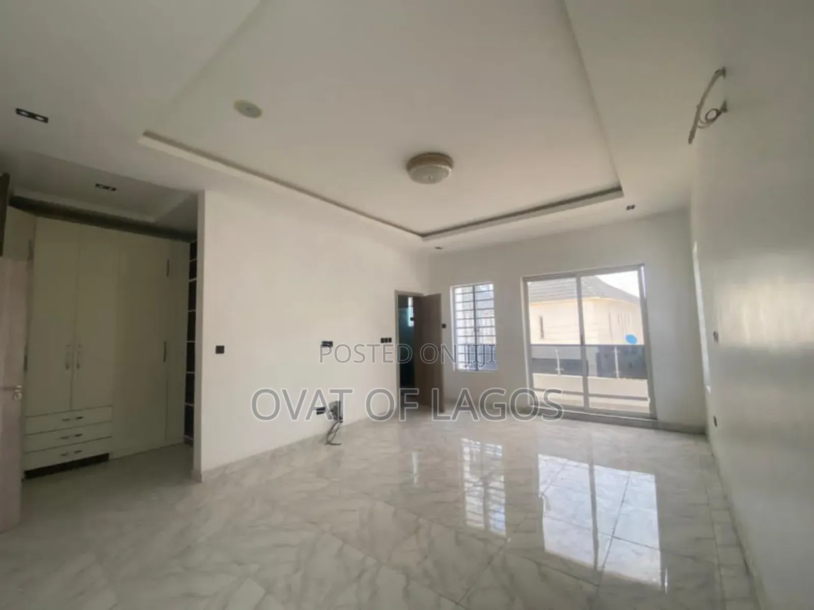 5bdrm Duplex in Ikota for rent
