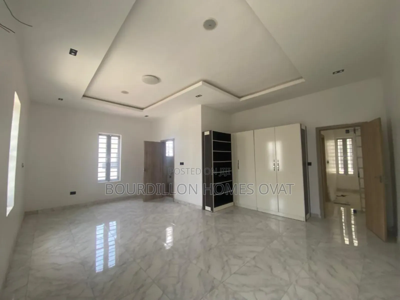 5bdrm Duplex in Ikota Villa Estate for rent