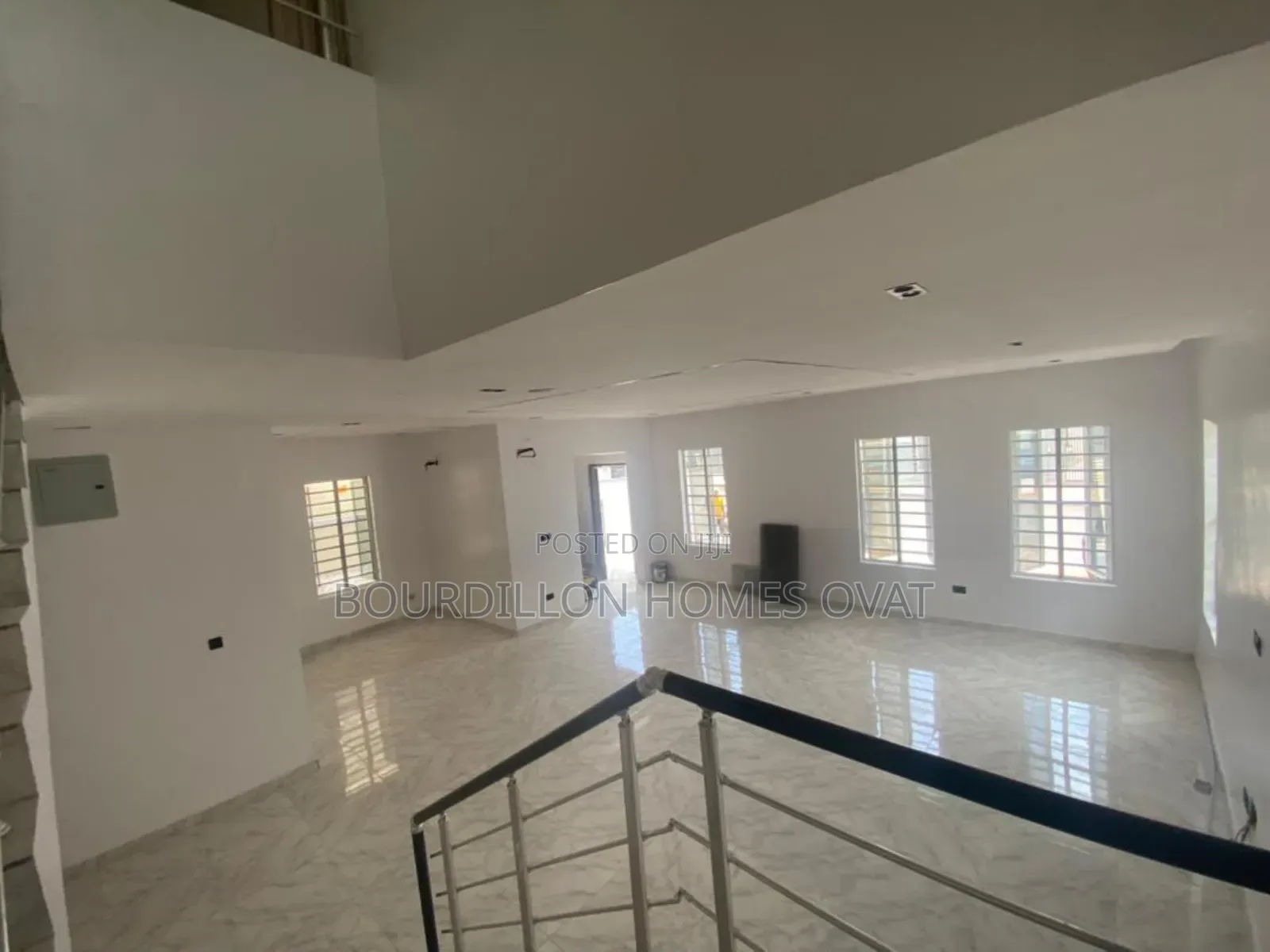5bdrm Duplex in Ikota Villa Estate for rent