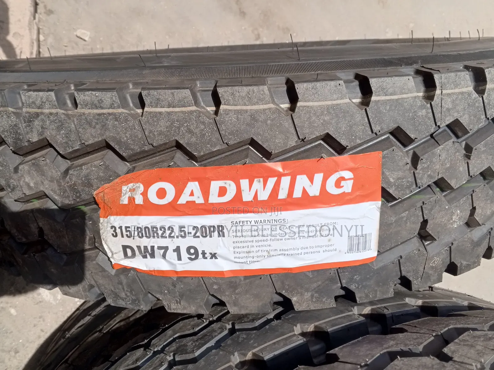Road Wing 315/80 R 22.5
