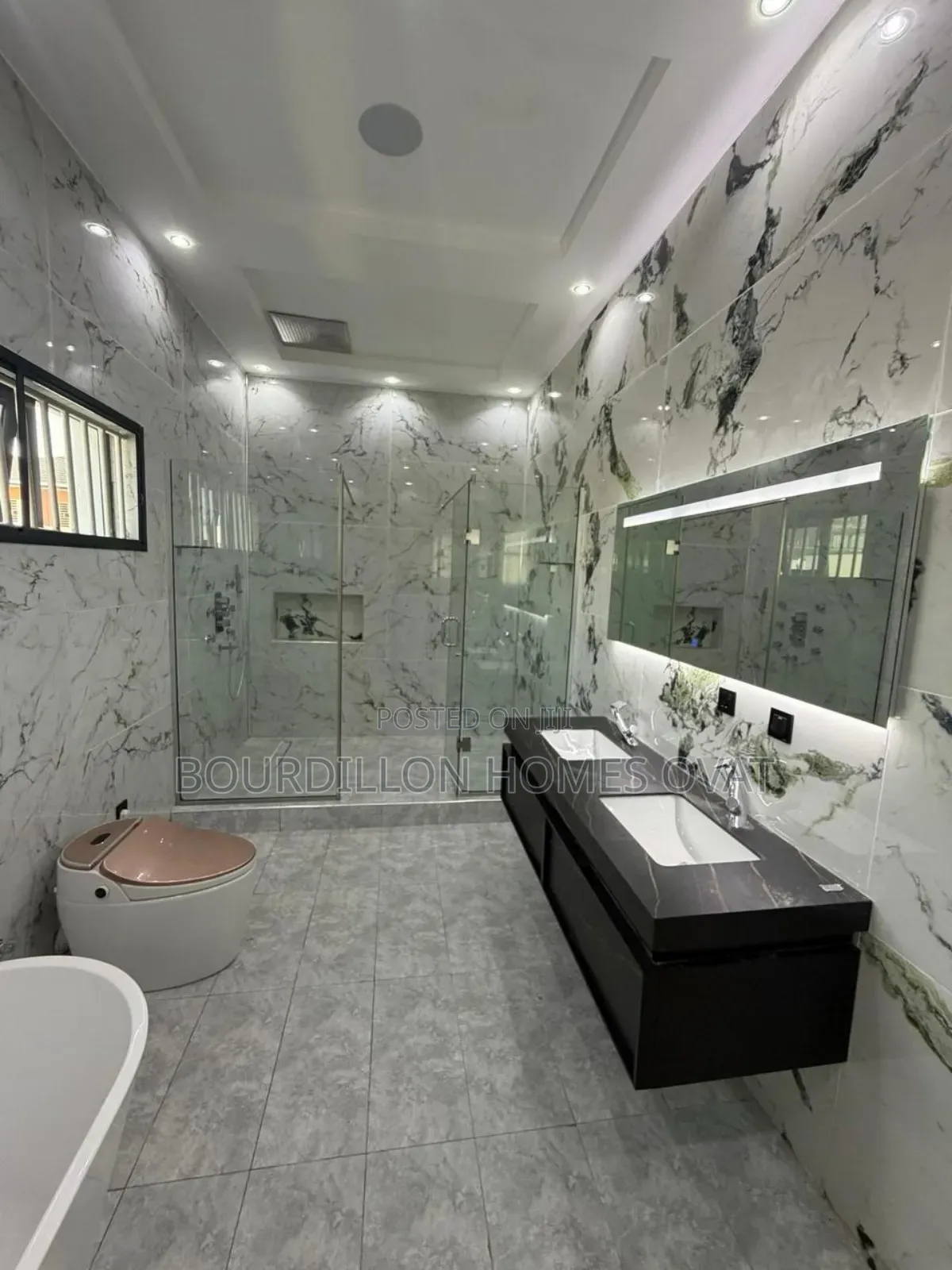 5bdrm Duplex in Lekki Phase 1 for sale
